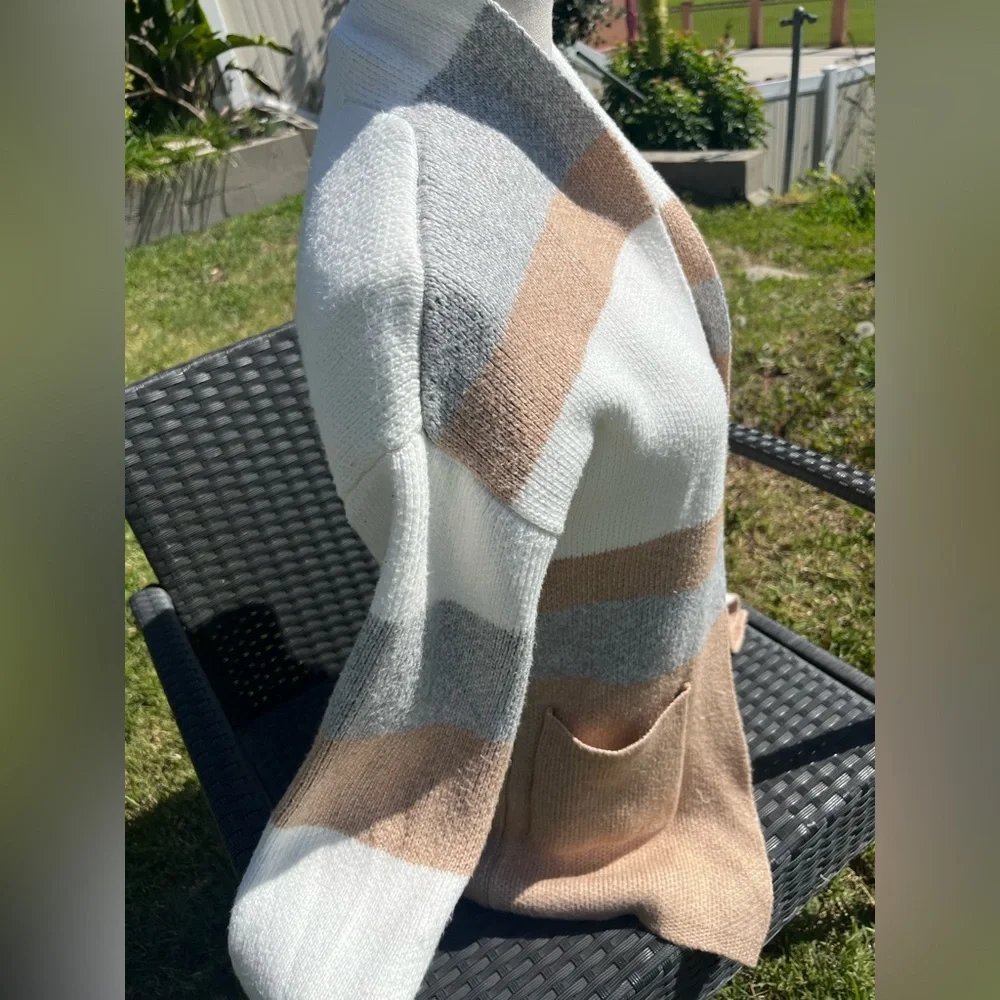Max Studio Women's Colorblock Cardigan - White, Gray, Tan size XS oversized - Picture 6 of 7